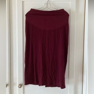 Old Navy Maternity Full Panel Rib-Knit
Midi Skirt
